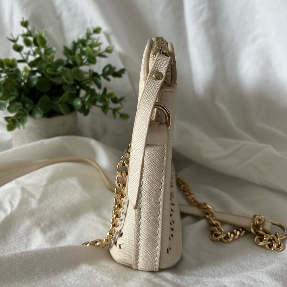 MADISON WEST | Elegant Cream Crossbody Bag - Picture 2 of 10